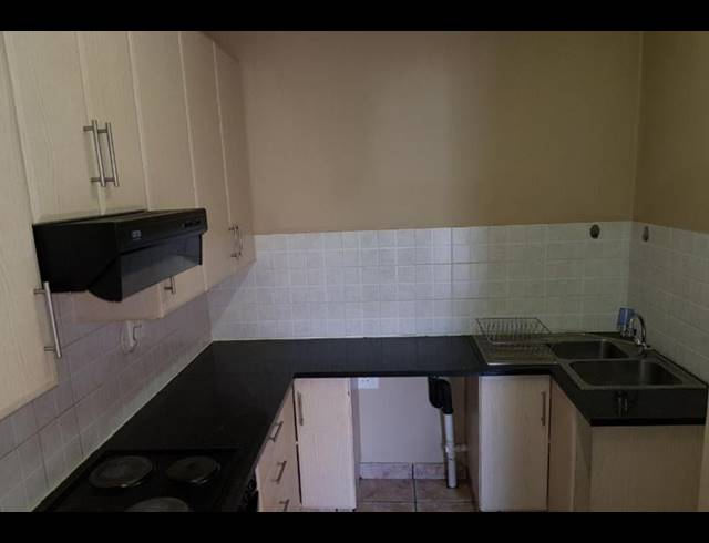 2 BEDROOM APARTMENT FOR SALE IN DASSIE RAND